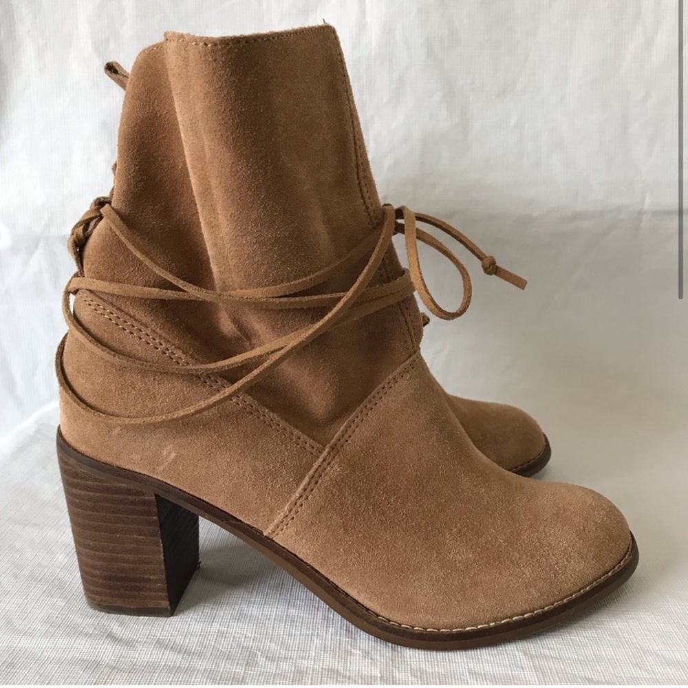 Toms Mila Toffee Wrap Laces Suede stacked Block 3” Heel Boots 10 Pristine $98 - Picture 6 of 14